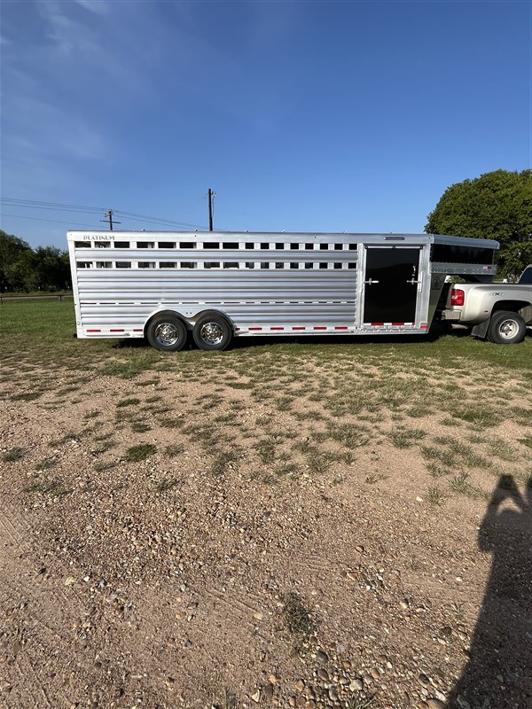 Trailer Photo 14