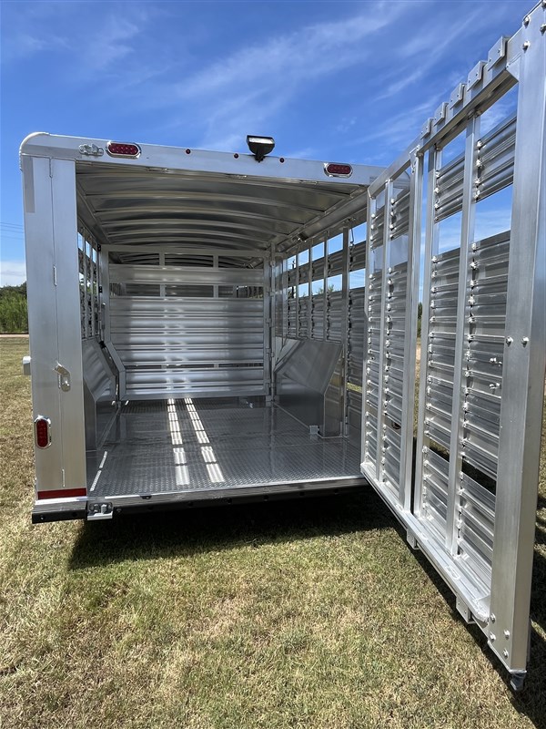 Trailer Photo 15