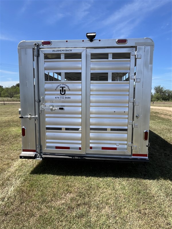 Trailer Photo 17