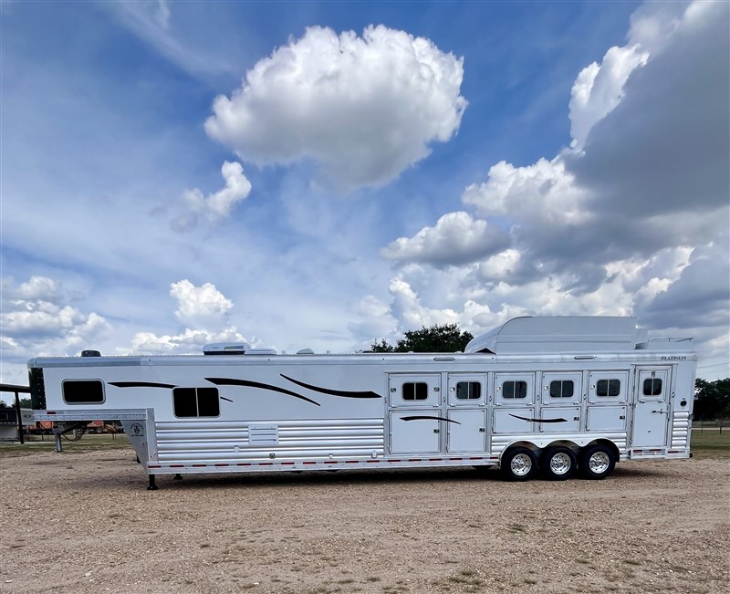 Trailer Photo 4