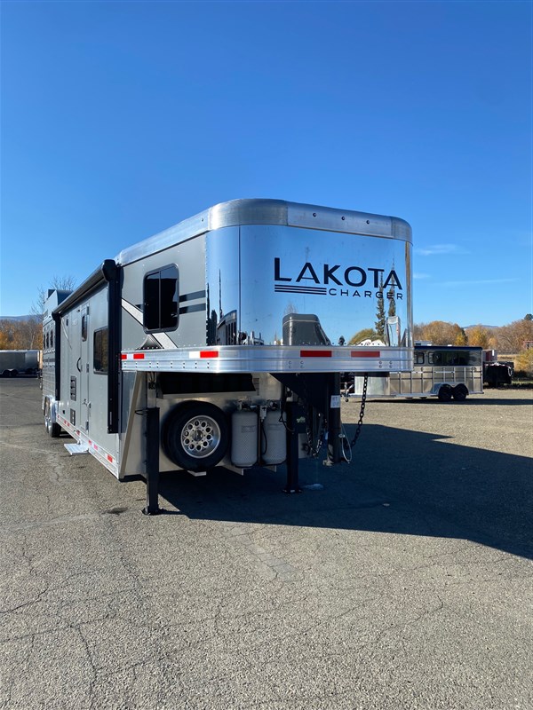 2025 Lakota ch8415rk