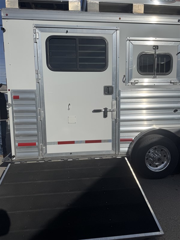 Trailer Photo 15