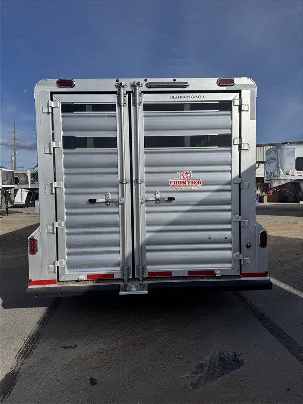 2026 Platinum Coach dual man door stock combo