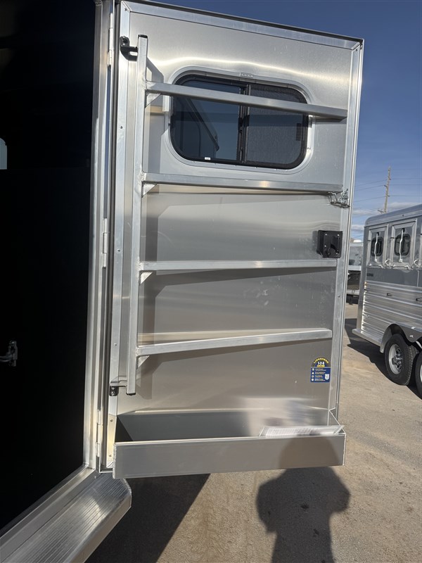 Trailer Photo 7