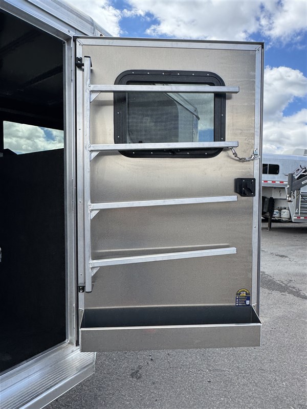 Trailer Photo 13