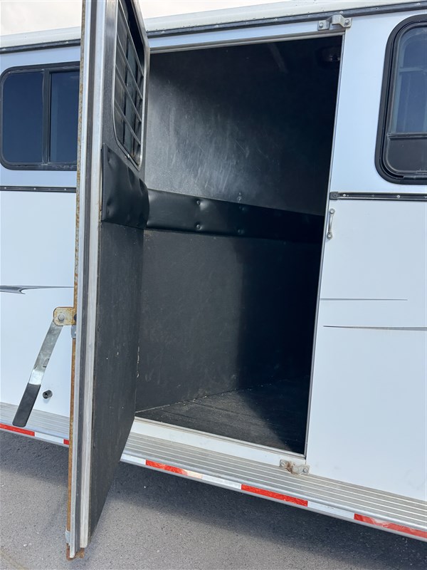 Trailer Photo 6