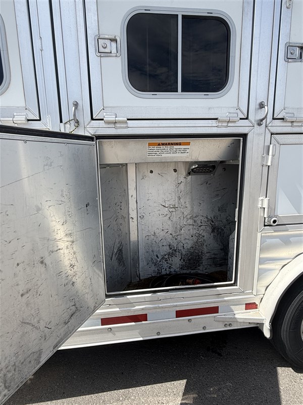 Trailer Photo 4