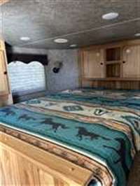 2018 Lakota stock combo living quarters