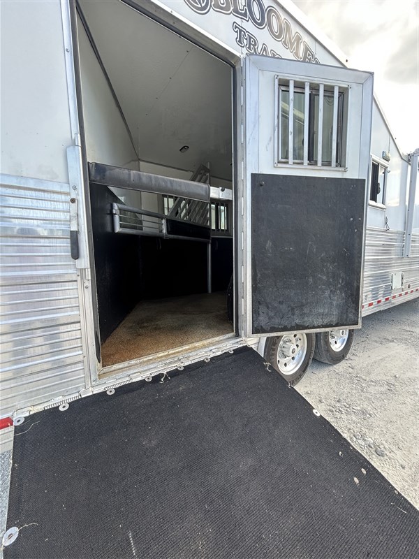 Trailer Photo 15