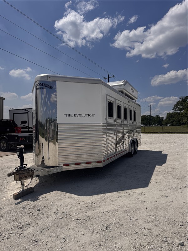 Trailer Photo 2