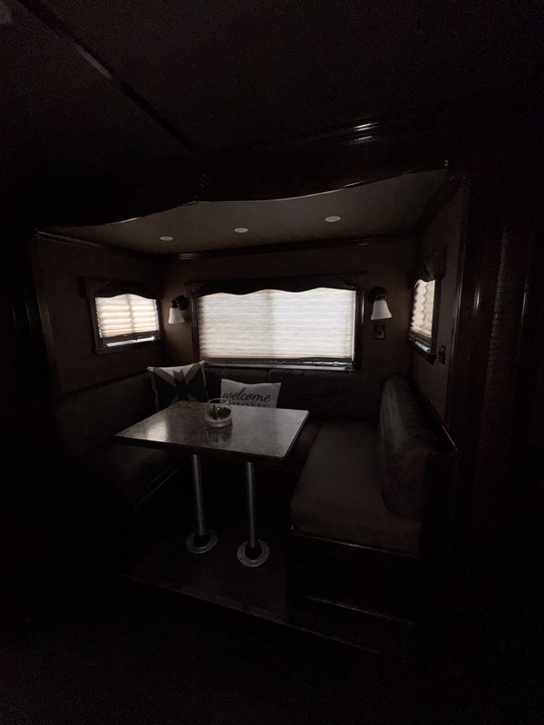 Trailer Photo 17