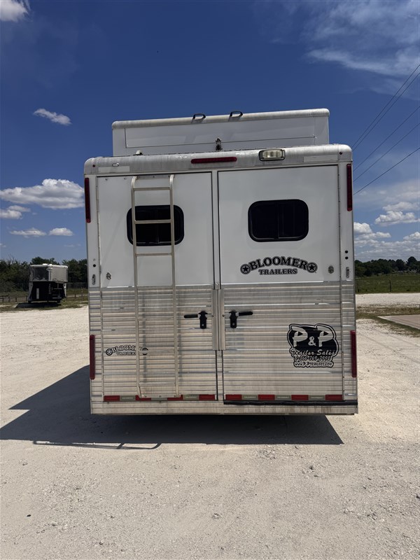 Trailer Photo 4