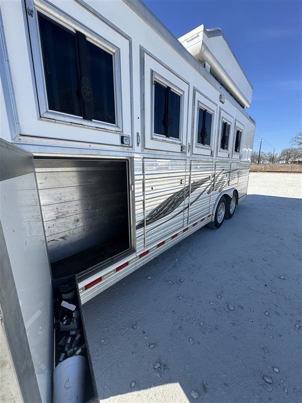 Trailer Photo 10