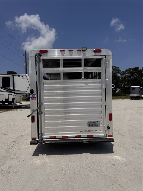 Trailer Photo 4