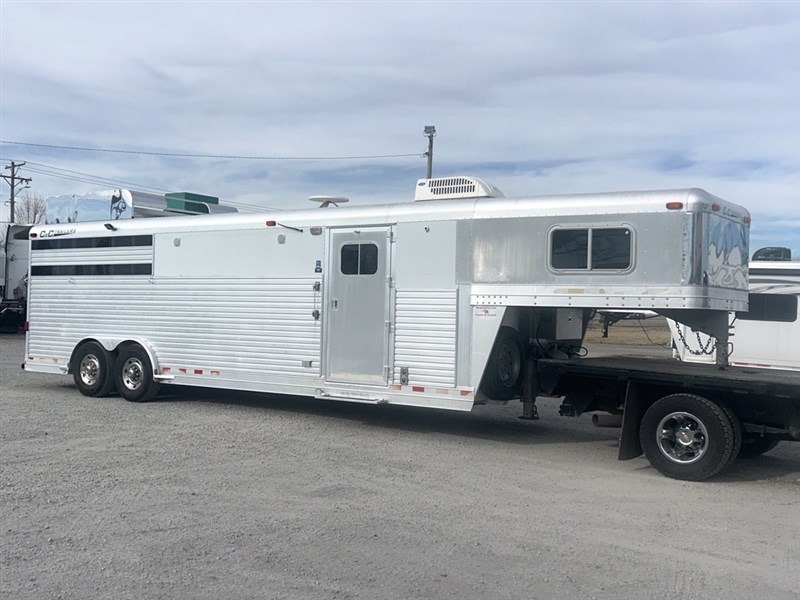 2003 C&C 3 horse slant - 11' lq