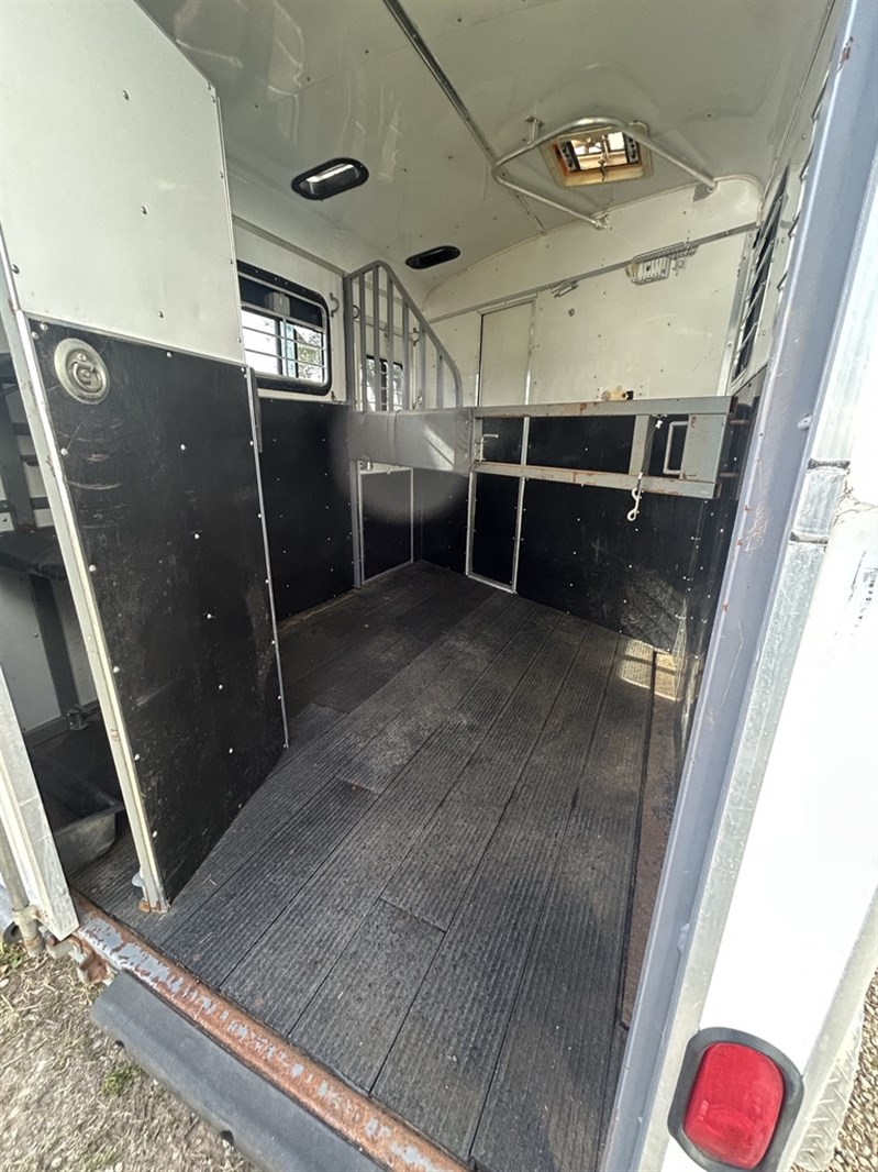 Trailer Photo 18