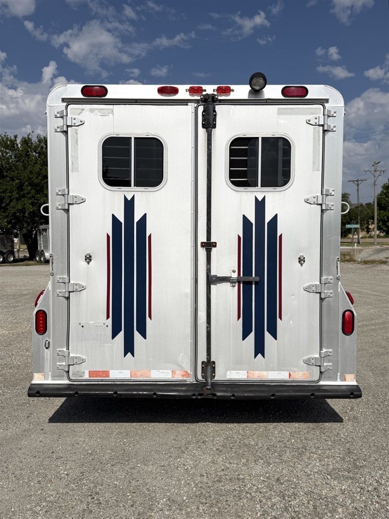 Trailer Photo 2