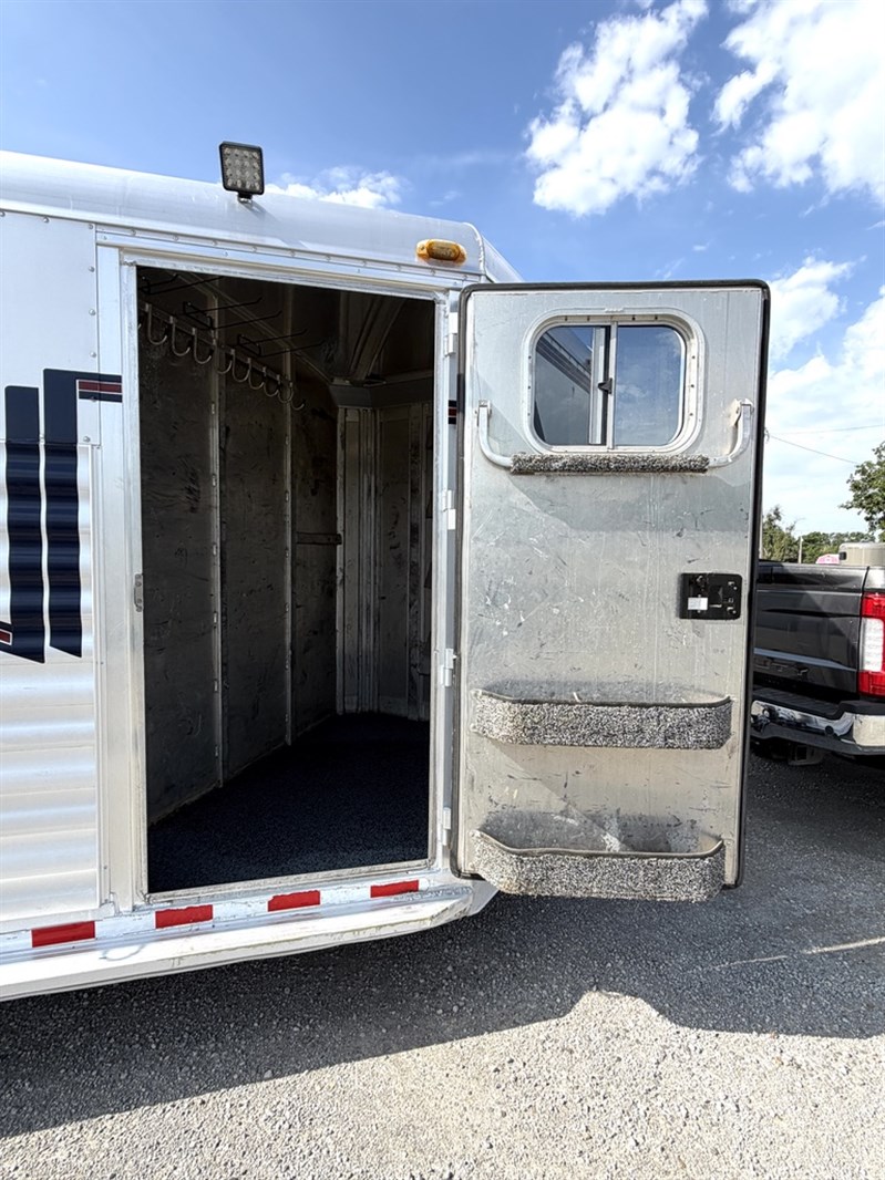 Trailer Photo 13
