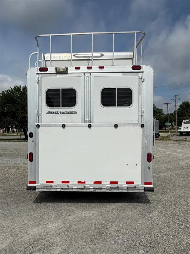 Trailer Photo 5