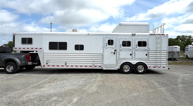 Trailer Photo 3