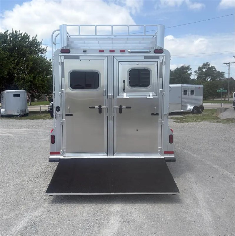 Trailer Photo 7
