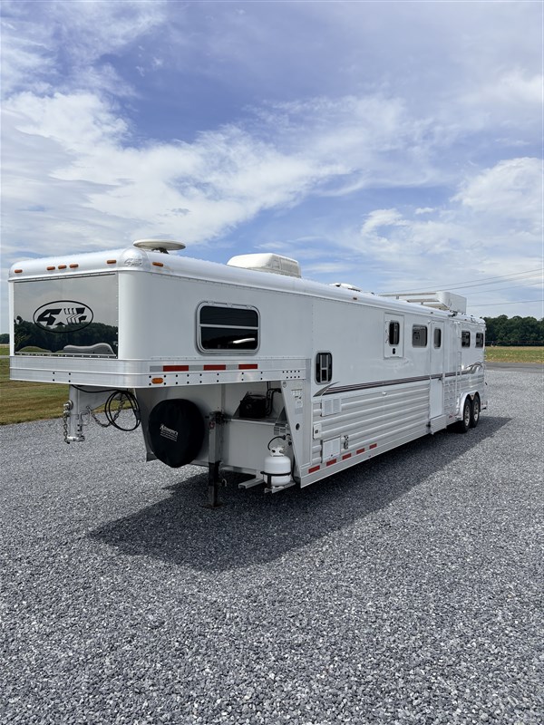 Trailer Photo 2