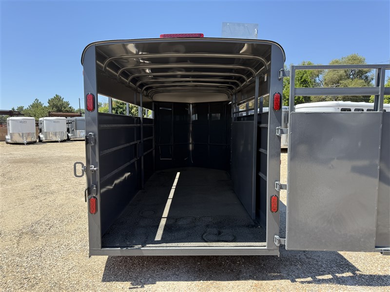 Trailer Photo 9