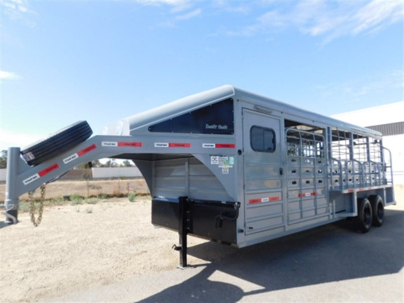 2027 Swift Built 22' Stock Combo 18+4' Tack