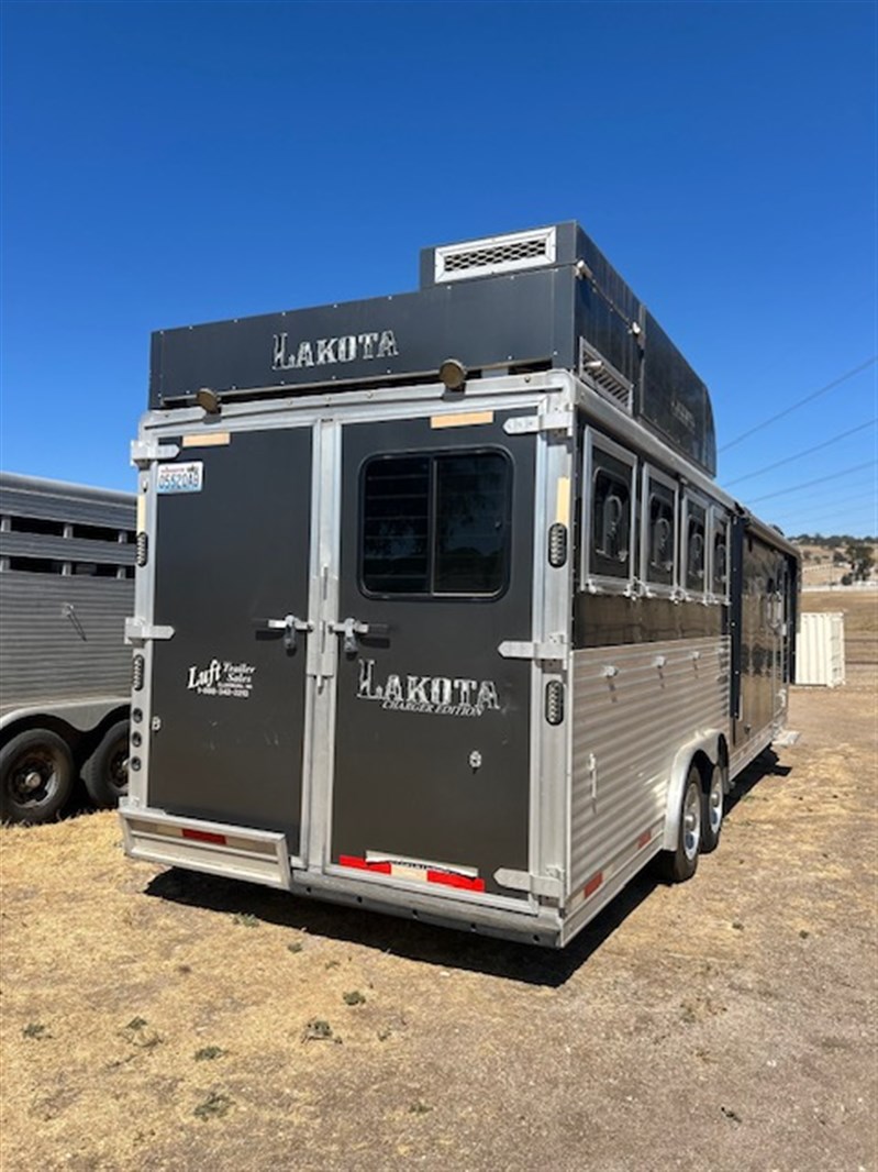 Trailer Photo 4