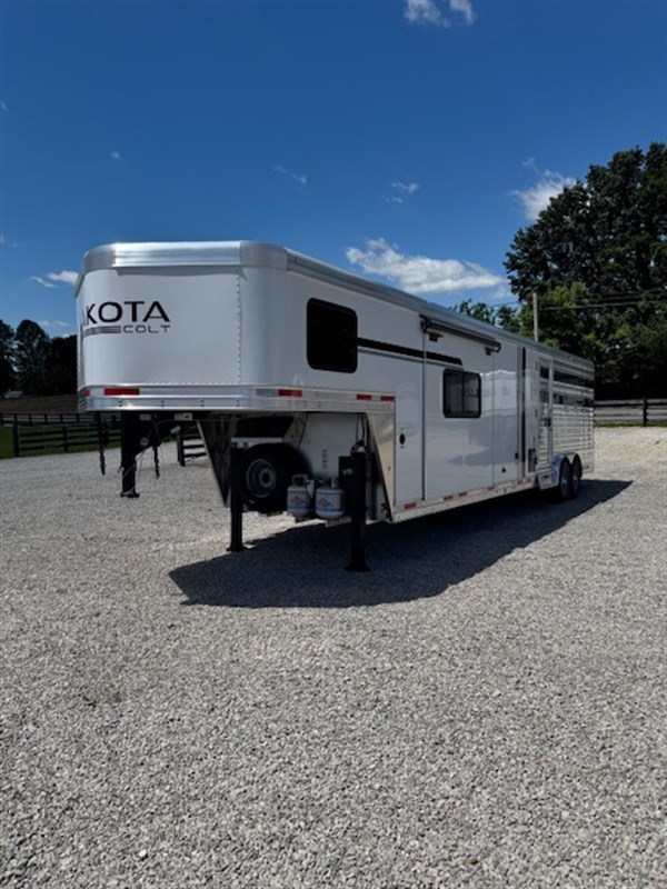 2026 Lakota 16'4" lq with 14' stock area
