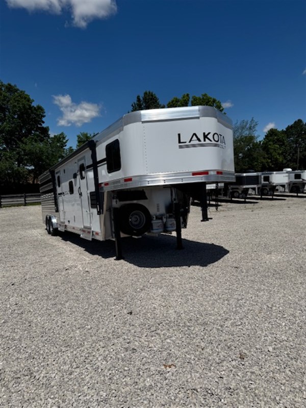 2026 Lakota 16'4" lq with 14' stock area