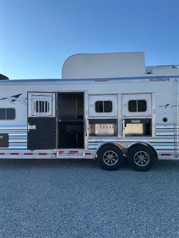 Trailer Photo 12