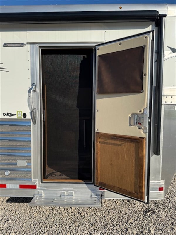 Trailer Photo 16