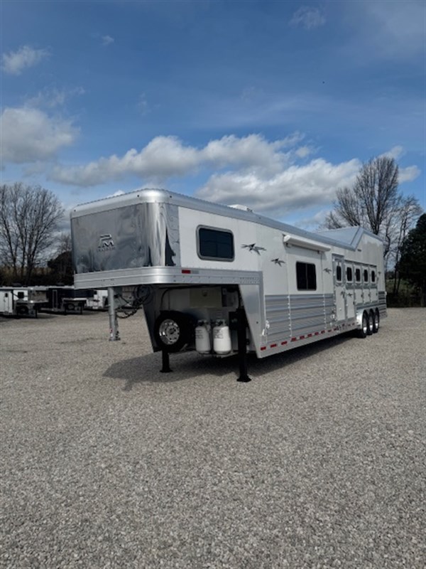 Trailer Photo 2