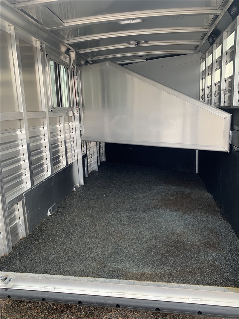 Trailer Photo 7