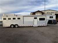 2004 4 horse Elite 14' Living Quarters Bunk Bed 4 Horse Trailer