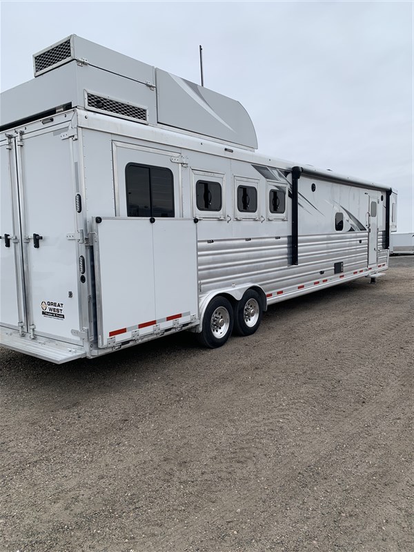 Trailer Photo 6