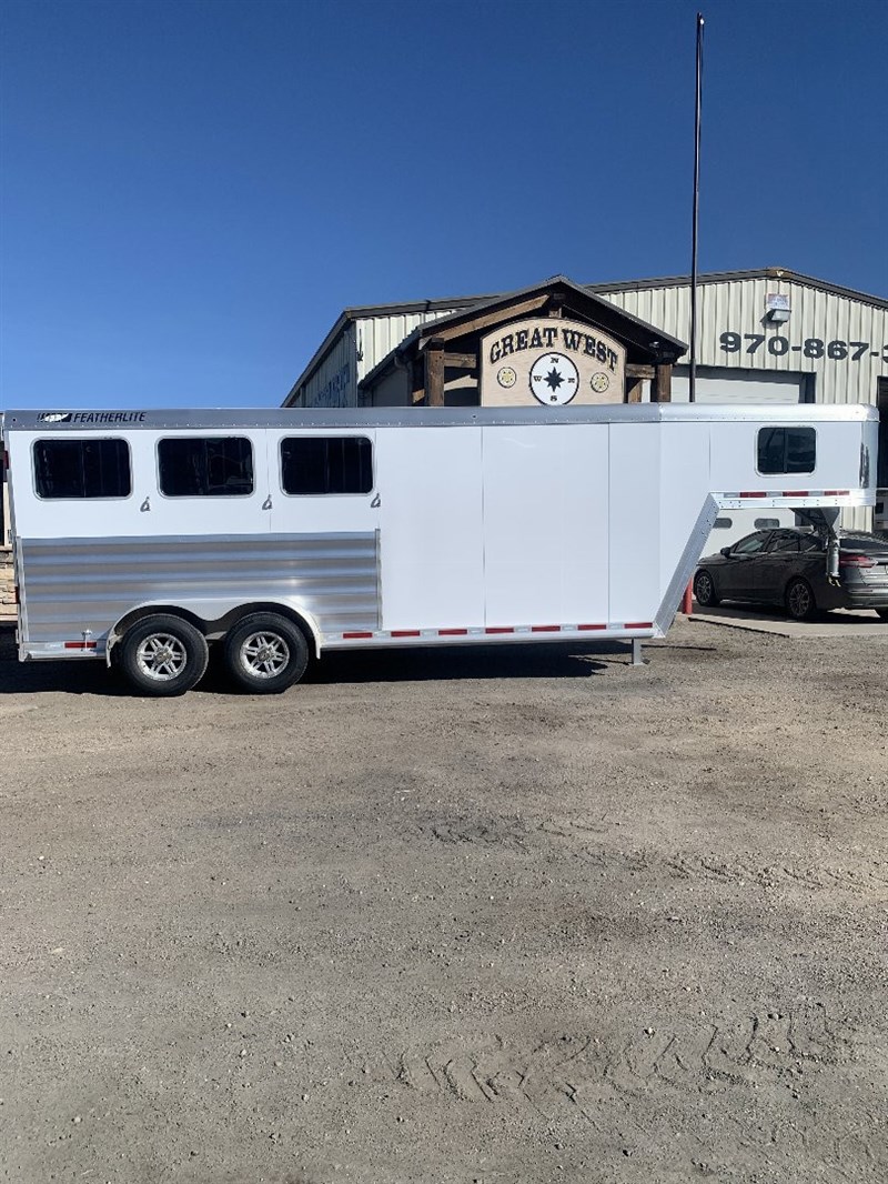 2025 Featherlite 9600 3 HORSE