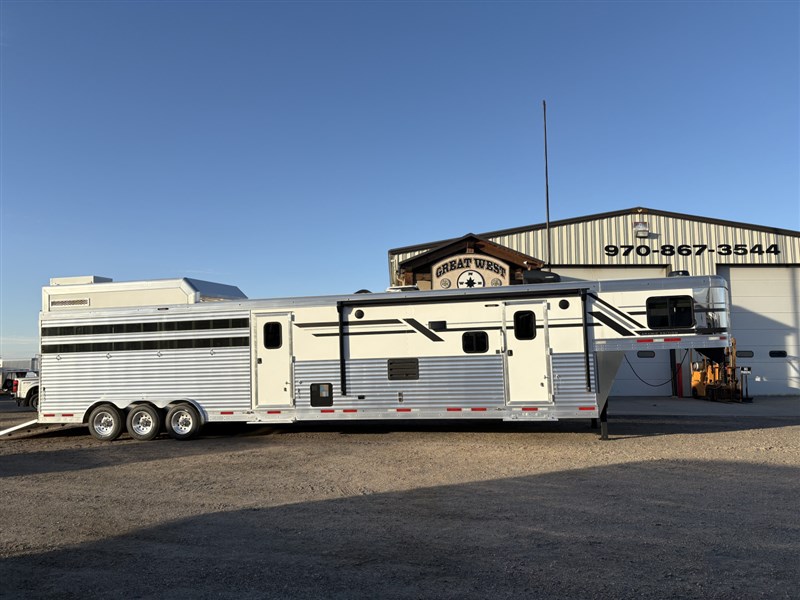 Trailer Photo 2