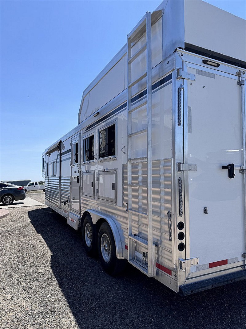 Trailer Photo 25