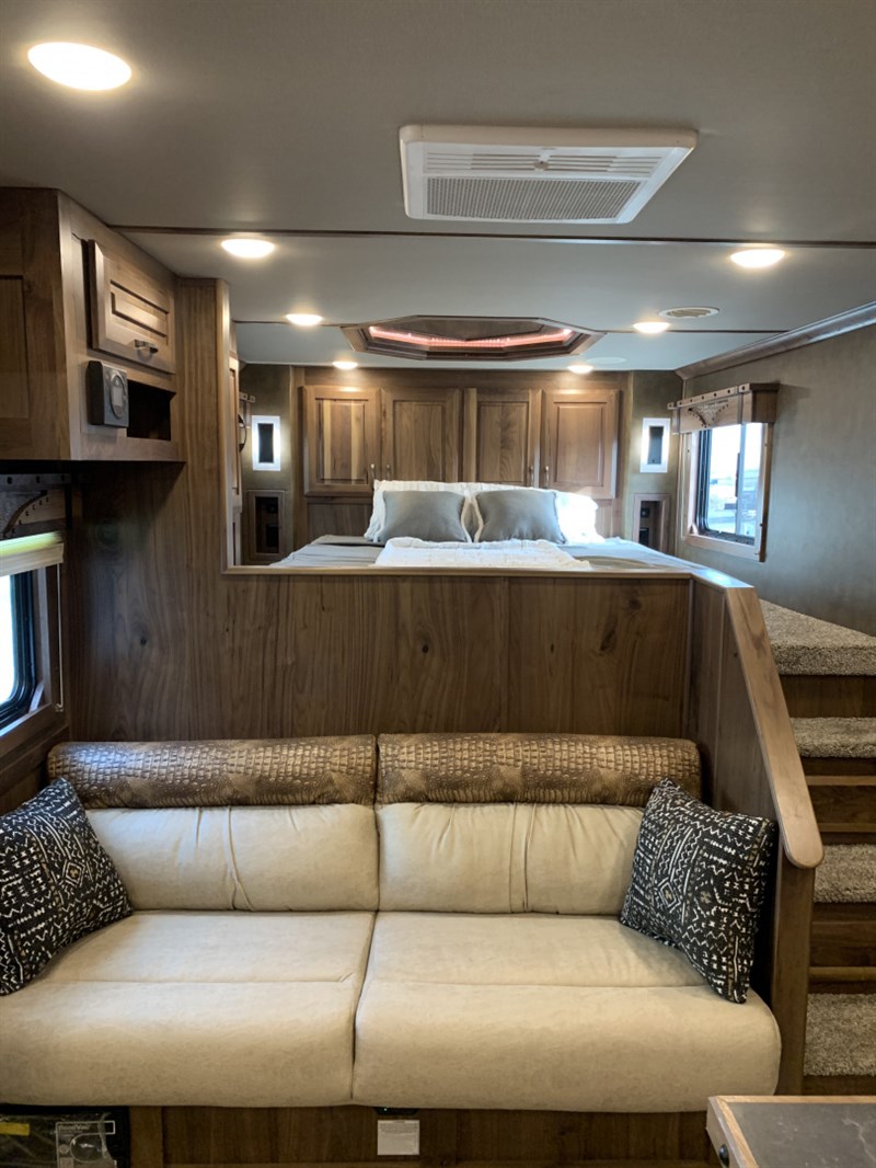 Trailer Photo 8