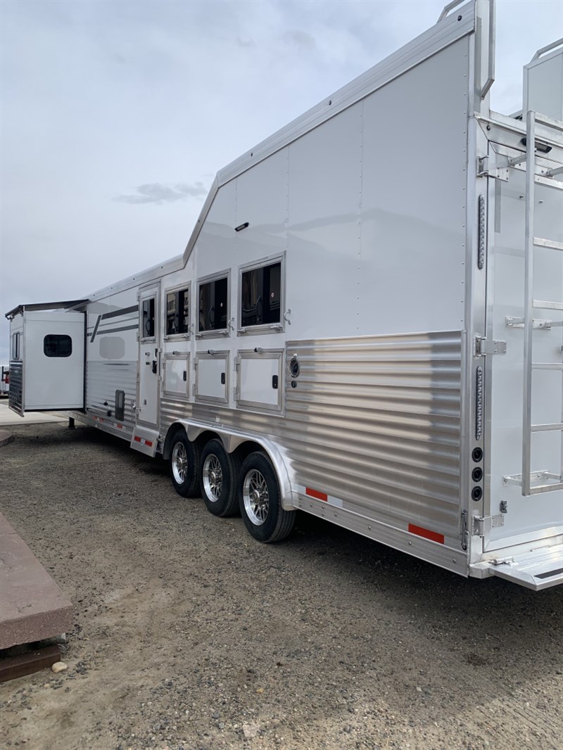 Trailer Photo 22