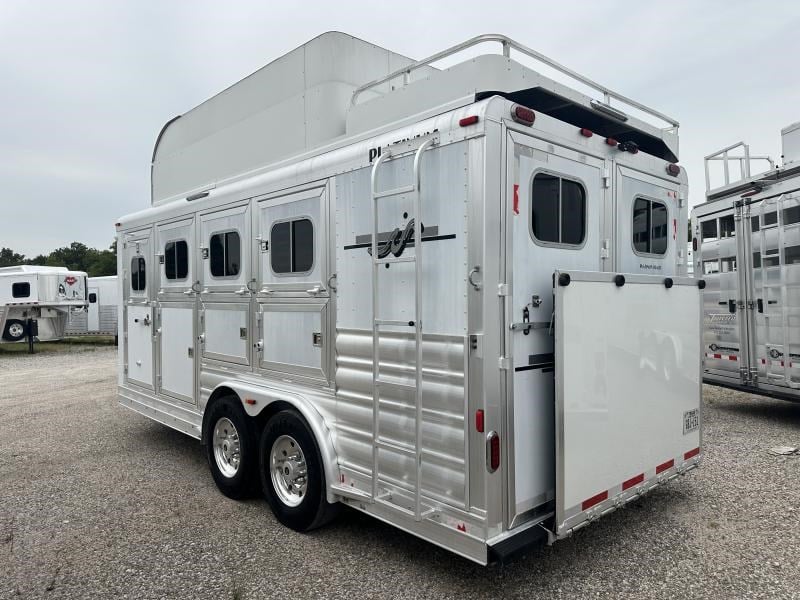 2011 Platinum Coach 4h bp 8' hay pod