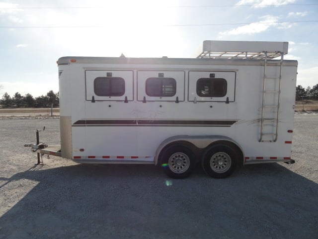 1997 Sundowner 3 horse bumper pull