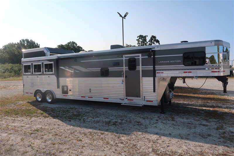 2019 smc 8315 srkce 15 foot short-wall 3 horse j4103