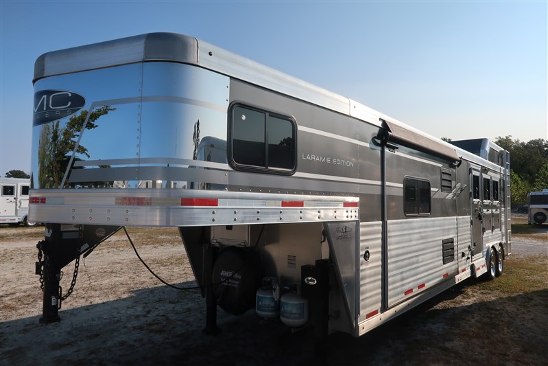 2019 smc 8315 srkce 15 foot short-wall 3 horse j4103