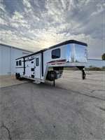 2024 3 horse Bison 7208   Silverado  J3054