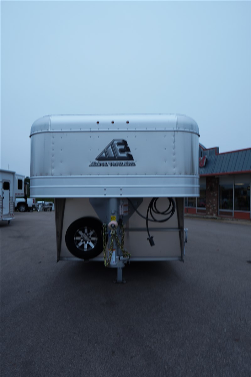 Trailer Photo 2
