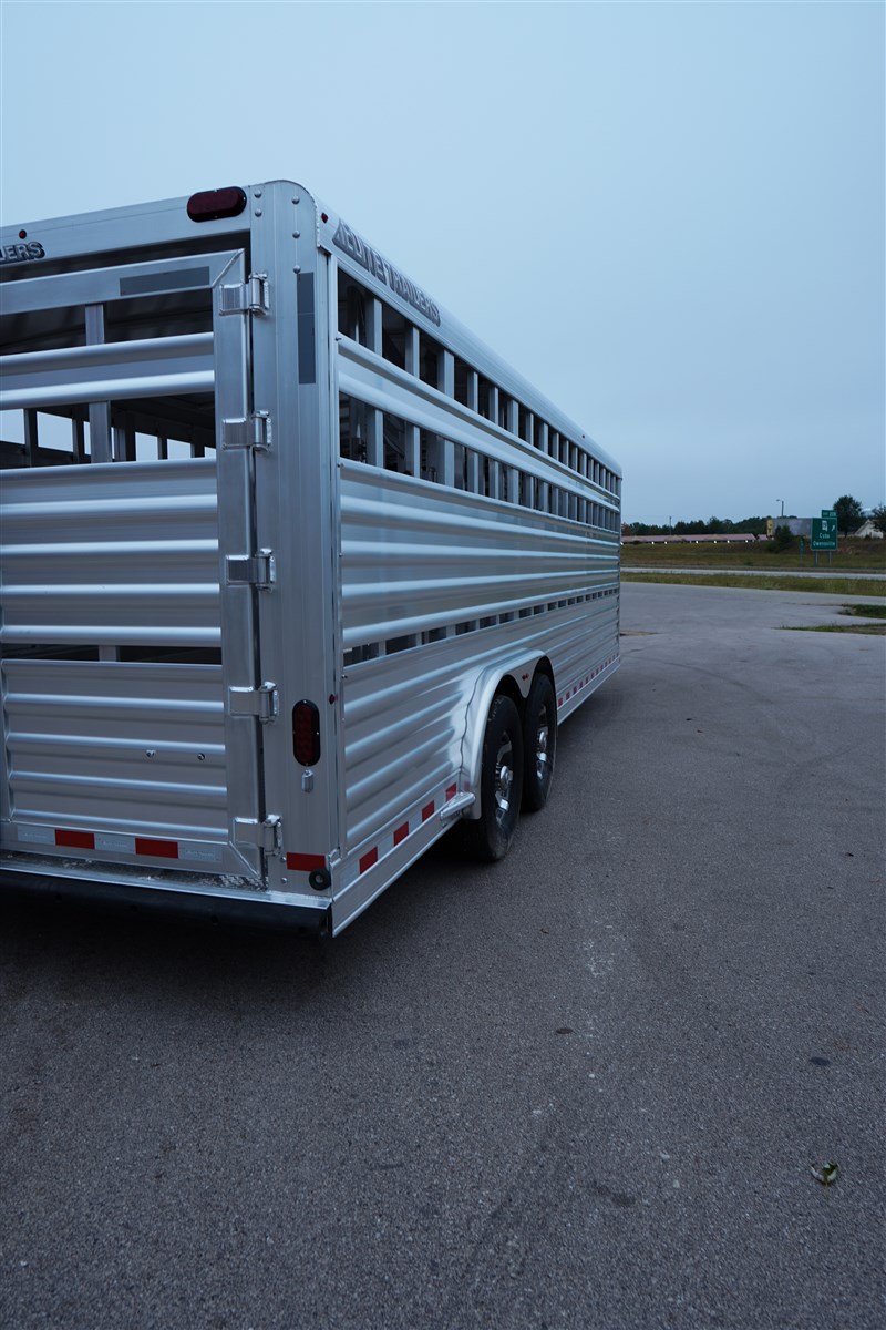 Trailer Photo 5