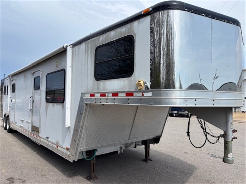2002 Kiefer Built 8318